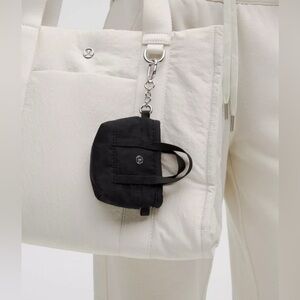 Lululemon Daily Multi-Pocket Nano Tote Bag/ black/ New with tag
